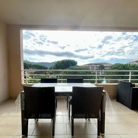 Apartment Salin Bay